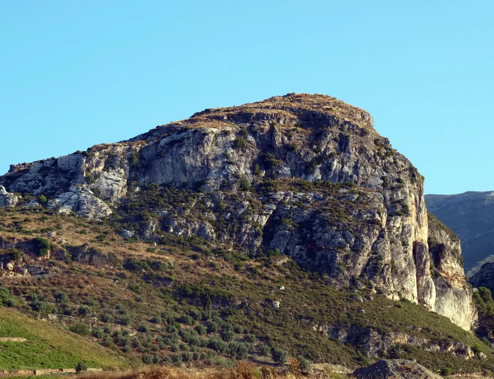 Peñón de los Castillejos: subida a la fortaleza
