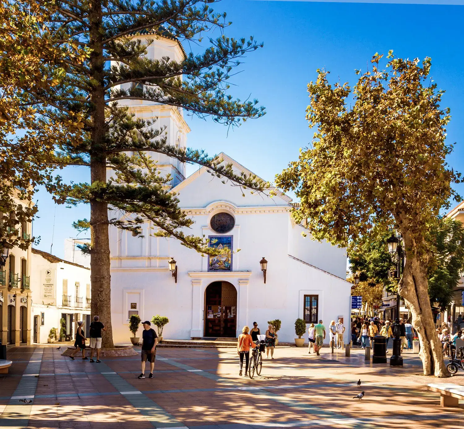 Iglesias y ermitas en Nerja — imagen 1