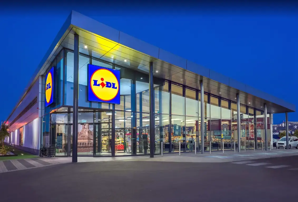 Lidl · Av. Alcalde Antonio Villasclaras, 3