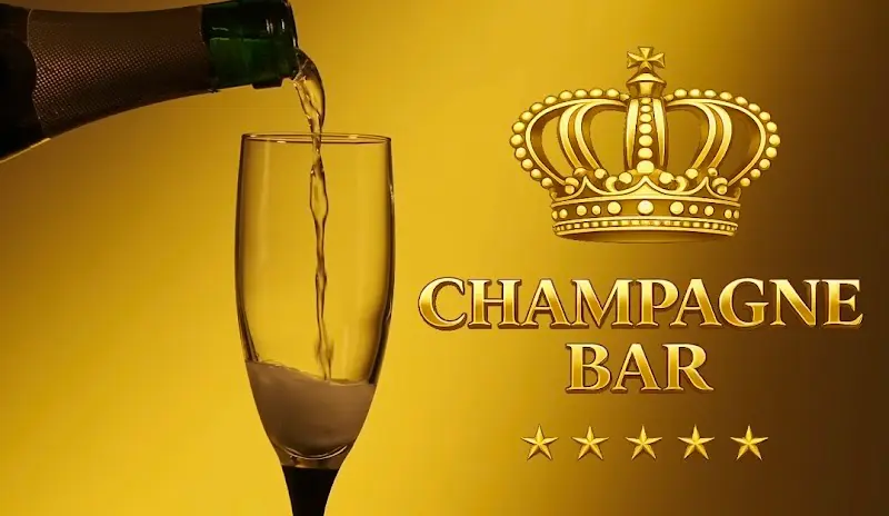 Logotipo de Champagne Bar con corona dorada y una copa de cava sirviéndose
