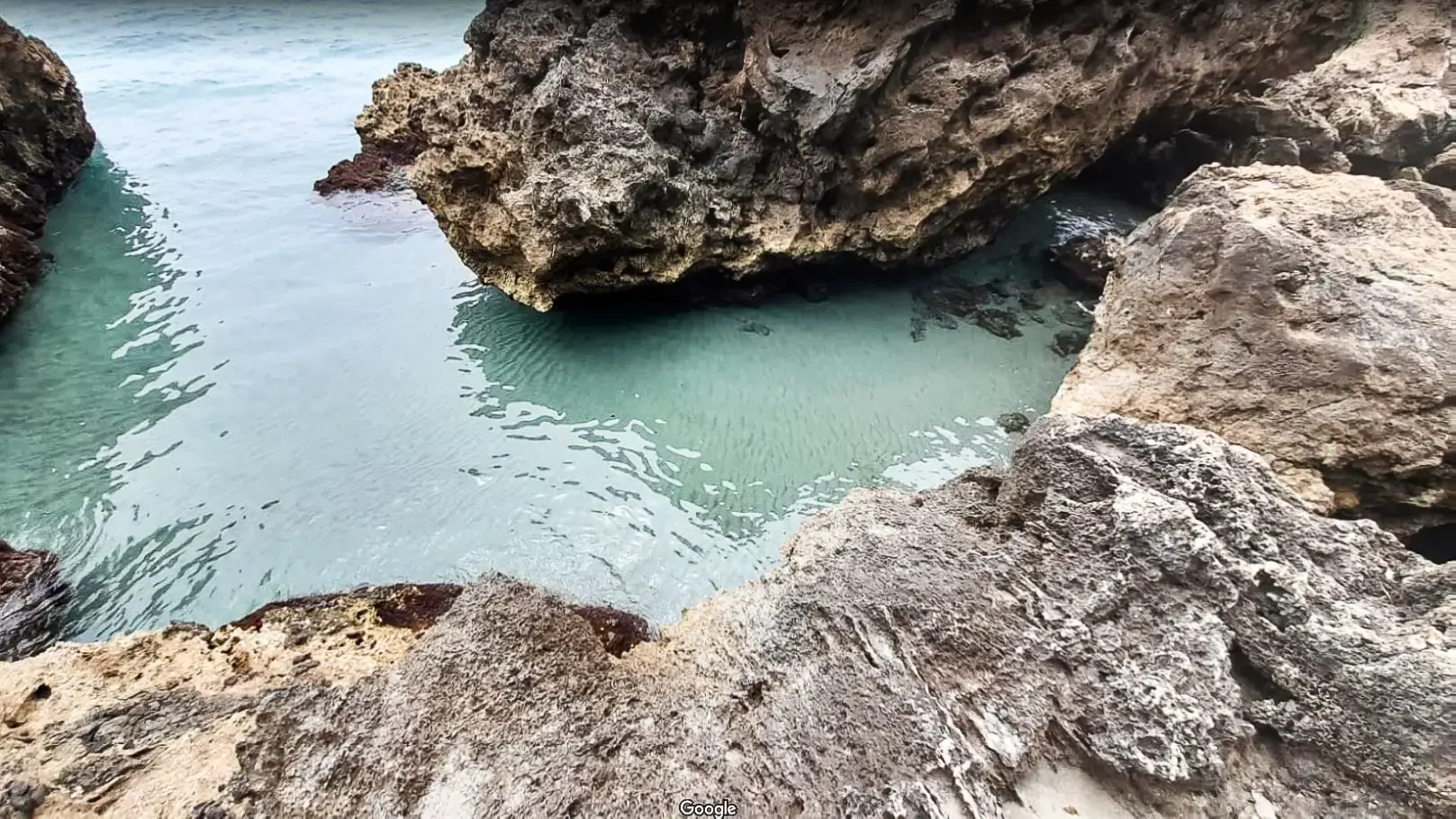 Playa La Caleta de Maro — Nudistas en Nerja
