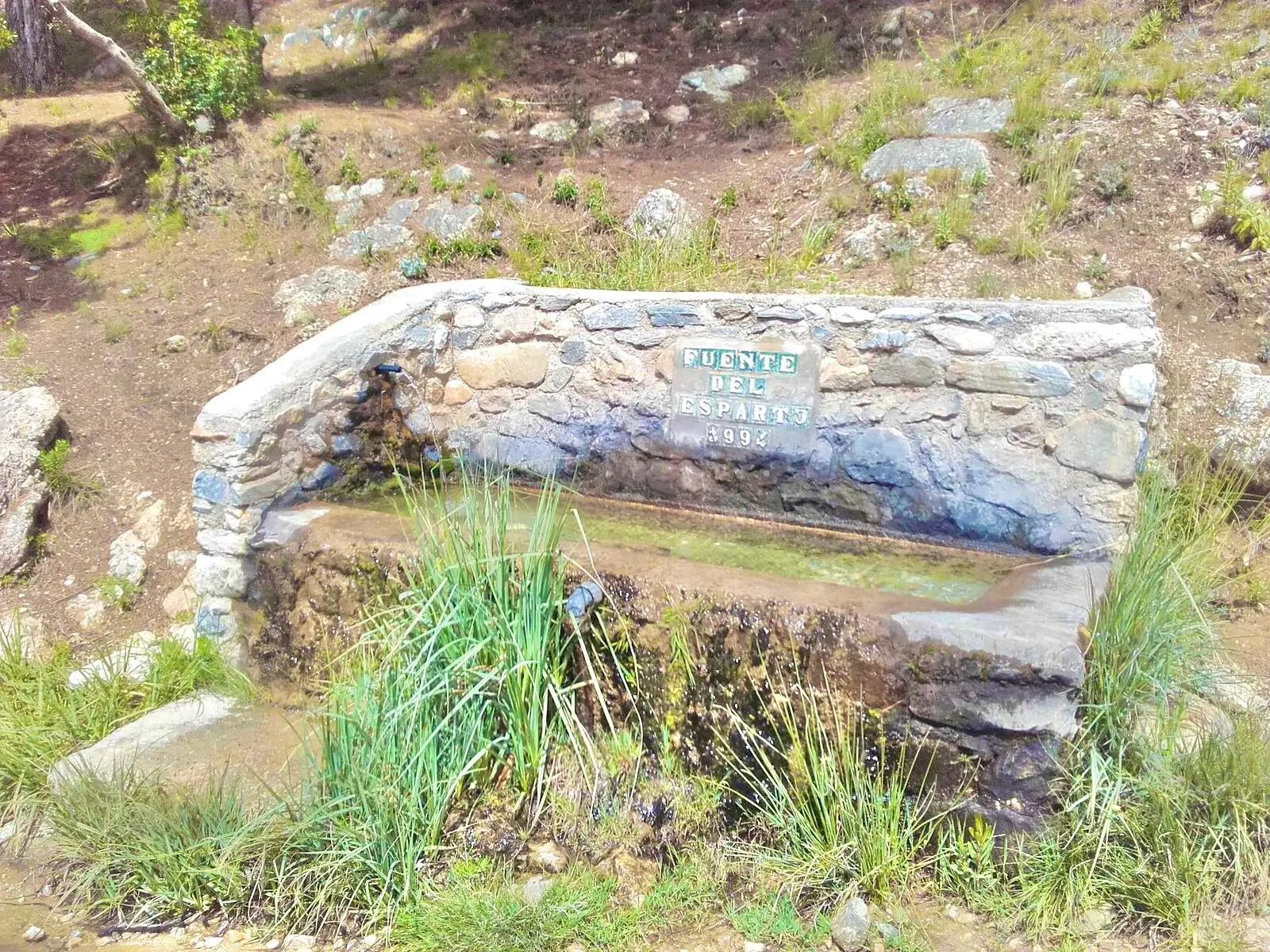 Fuente del Esparto desde la Cueva de Nerja